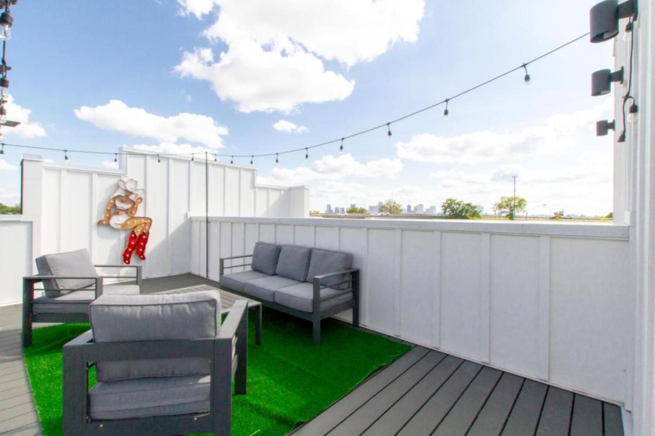 Вилла Skyline Serenity Rooftop Patio With Ping Pong Нэшвилл Экстерьер фото